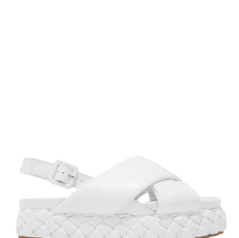 **in box** 1.5in low crisscross sandles.
